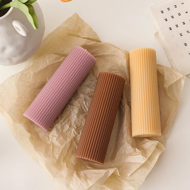 Pillar Glow – Handgemachte Boho Stabkerzen aus Sojawachs