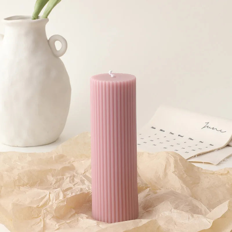 Pillar Glow – Handgemachte Boho Stabkerzen aus Sojawachs