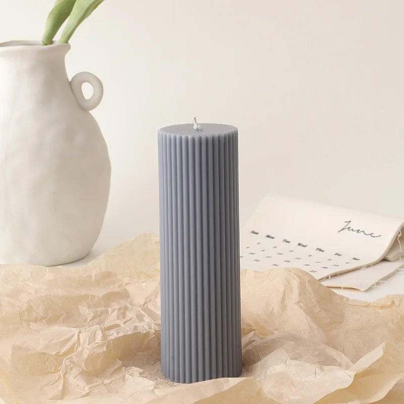 Pillar Glow – Handgemachte Boho Stabkerzen aus Sojawachs